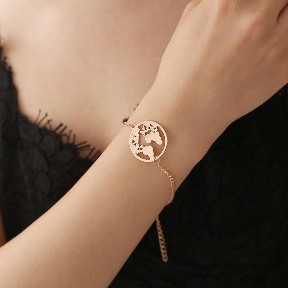 *HESTER* Gold Earth Pendant Fashion Chain Bracelet
